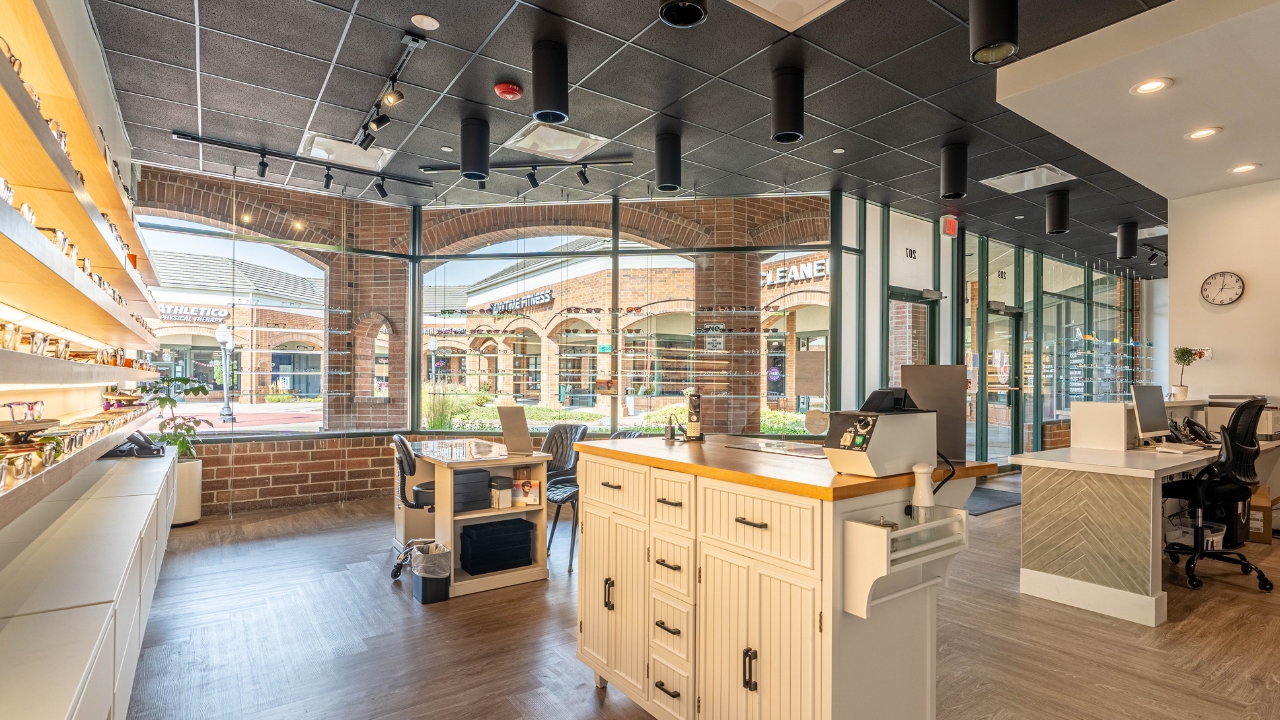 Eye Doctor Near Libertyville Fashion Eyeglasses and Glasses Frames